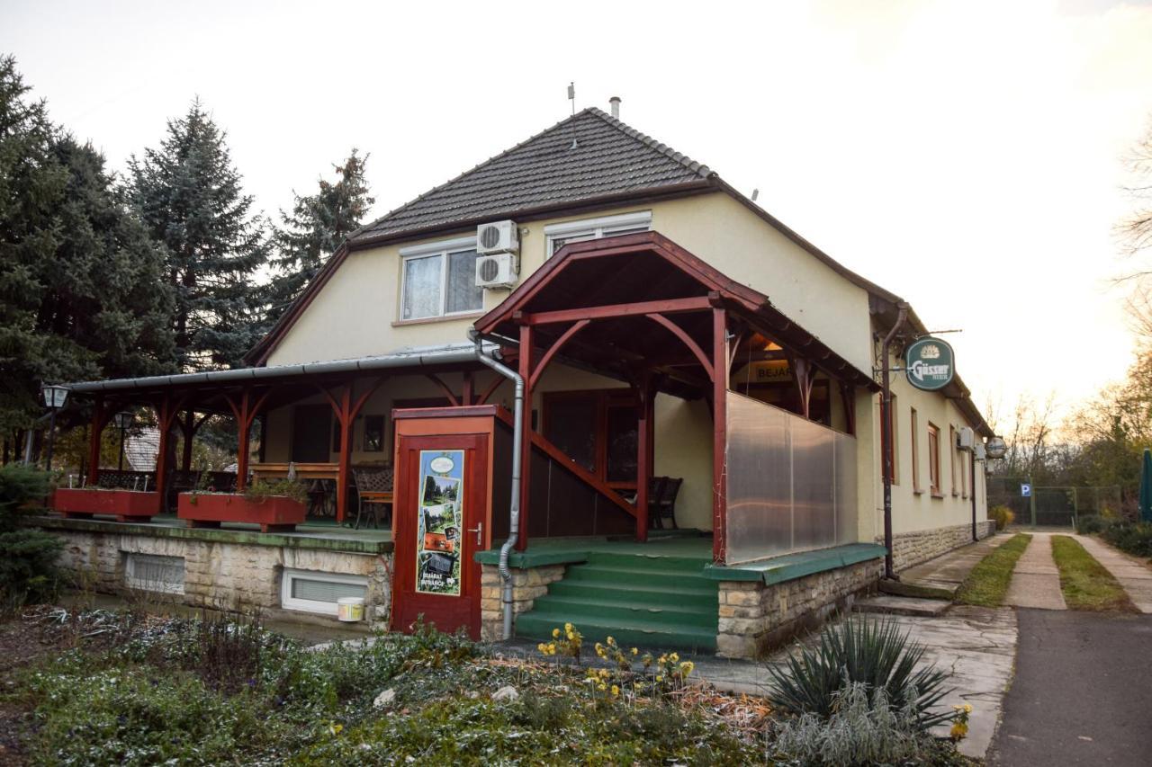 Hotel Fortuna Panzio Orosháza Exterior foto